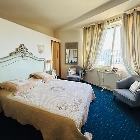 A 300 M Des Plages Apartamento